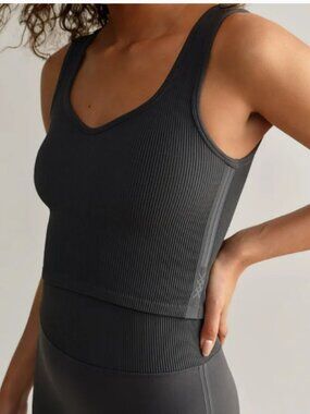 RHONE Seamless Embossed Crop Tank Asphalt Size Medium
